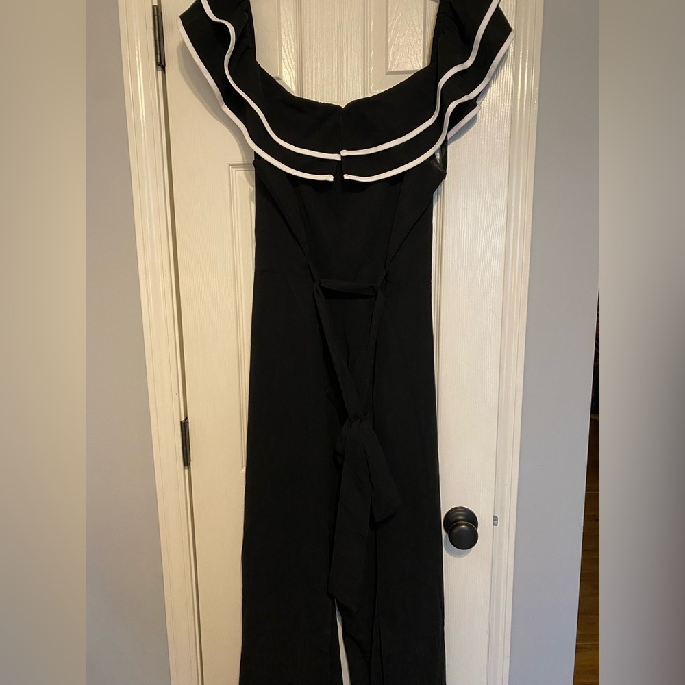 City Chic Demure Romper - Picture 8 of 10